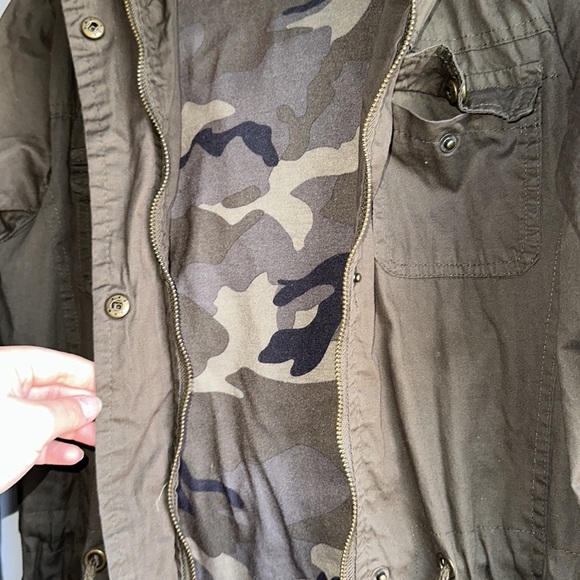 YMI Collection Olive Green Jacket with 6 pockets, zipper, buttons, and hood. - Picture 9 of 9